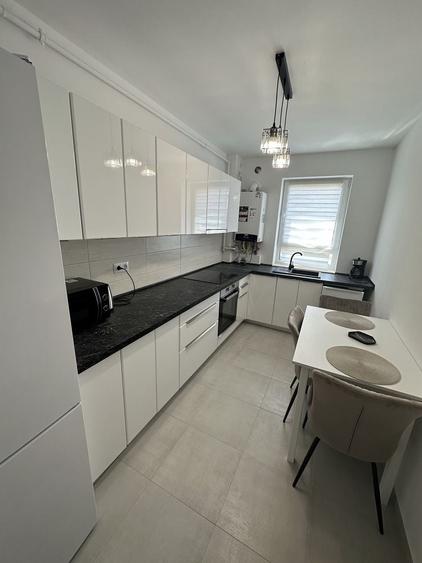 Apartament cu 2 camere decomandat în Exterior Vest