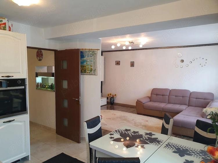 Apartament cu 4 camere decomandat, mobilat în Noua
