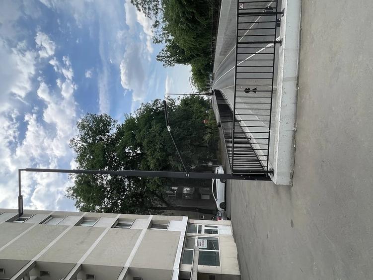 Spațiu comercial, de 55 mp, în Centru Civic