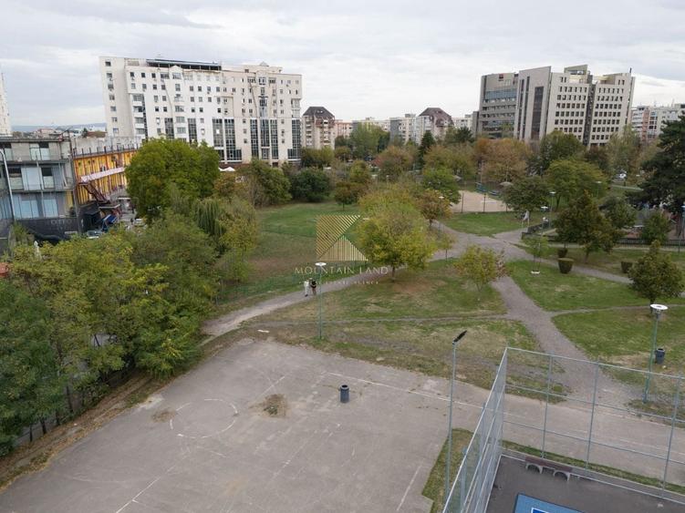 Teren Construcții intravilan de 420 mp, în Centrul Civic