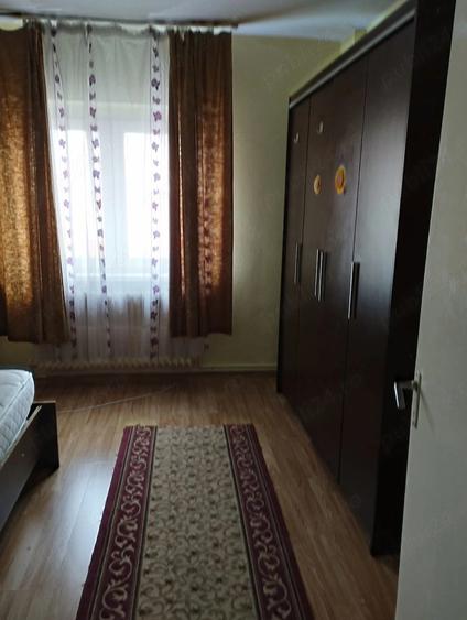 Apartament cu 3 camere decomandat în Exterior Vest