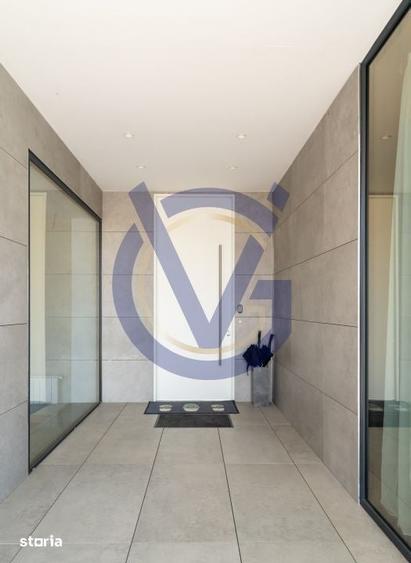 Casă cu 6 camere cu Teren 5000 Mp în Ciolpani