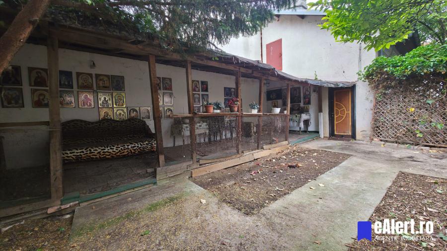 Casă cu 2 camere cu Teren 247 Mp în Eroii Revoluției