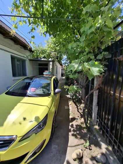 Casă cu 5 camere cu Teren 243 Mp în Brestei