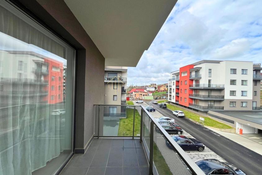 Apartament cu 3 camere decomandat, mobilat în Livezeni