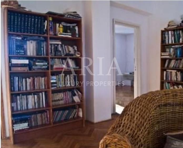 Casă individuală cu 8 camere cu Canalizare în Siliștea Snagovului