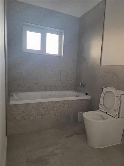 Duplex cu 3 camere cu Canalizare în Moșnița Nouă