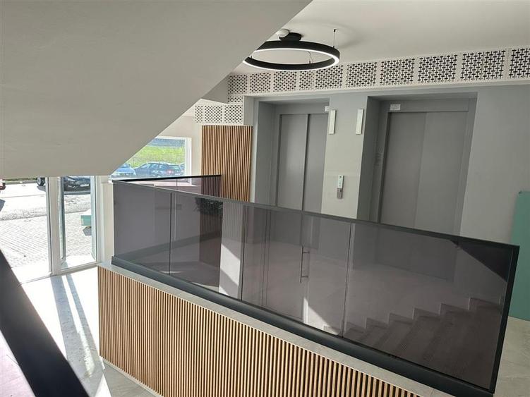 Apartament cu 2 camere semidecomandat, mobilat în Exterior Sud