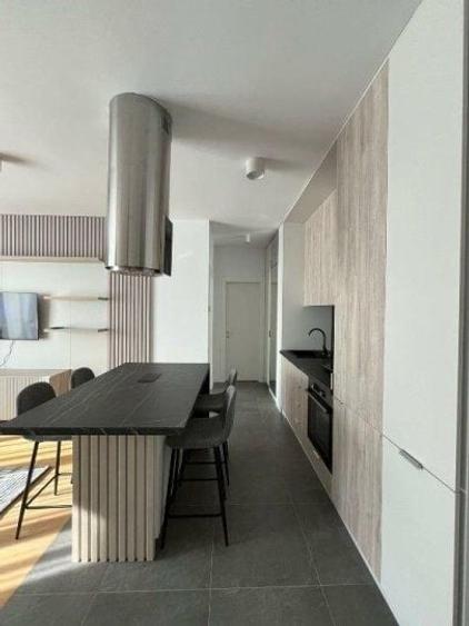 Apartament cu 2 camere semidecomandat, mobilat în Timpuri Noi