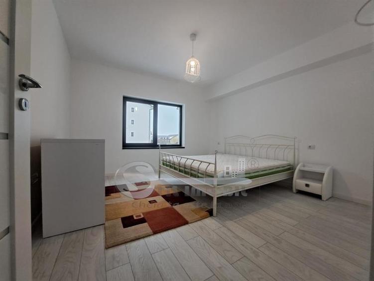 Apartament cu 2 camere semidecomandat în Aeroport