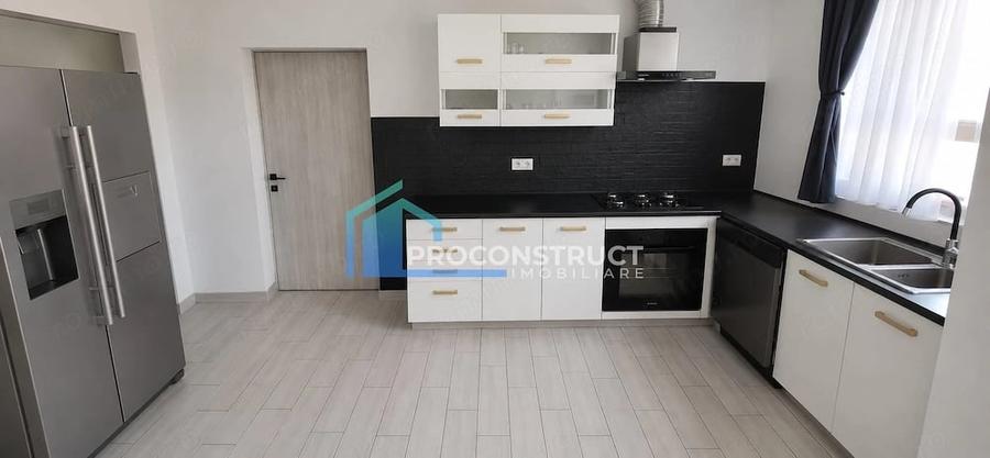 Casă cu Teren 403 Mp în Plopi