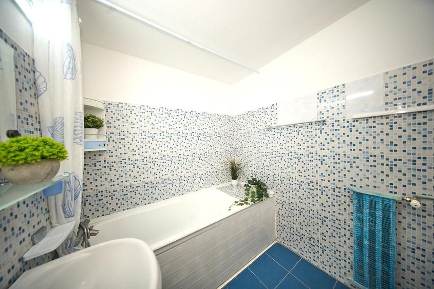 Apartament cu 3 camere semidecomandat în Dristor