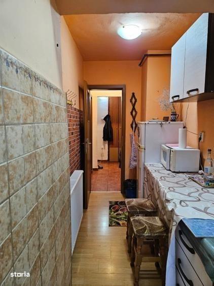 Garsonieră decomandată, mobilată în Gorjului
