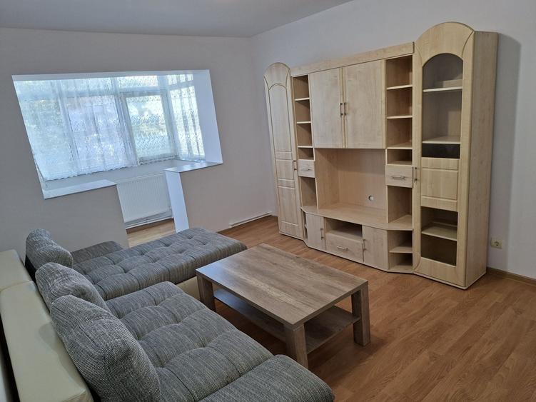 Apartament cu 2 camere semidecomandat în Exterior Vest
