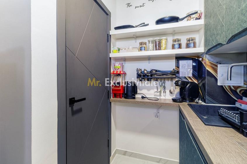 Apartament cu 3 camere semidecomandat în Apărătorii Patriei