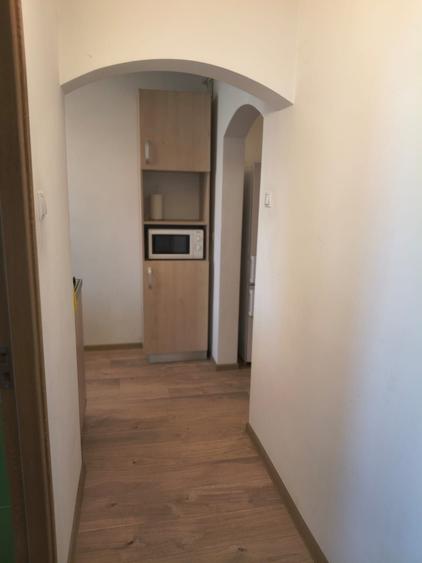 Zona Semiluna, 2 camere, decomandat - 4
