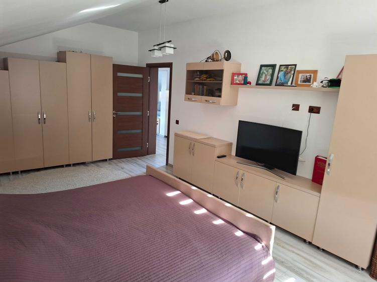 Casă cu 4 camere în Central