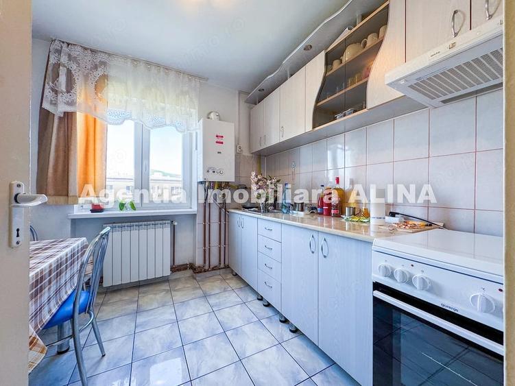 Apartament cu 2 camere semidecomandat în Piața Centrală
