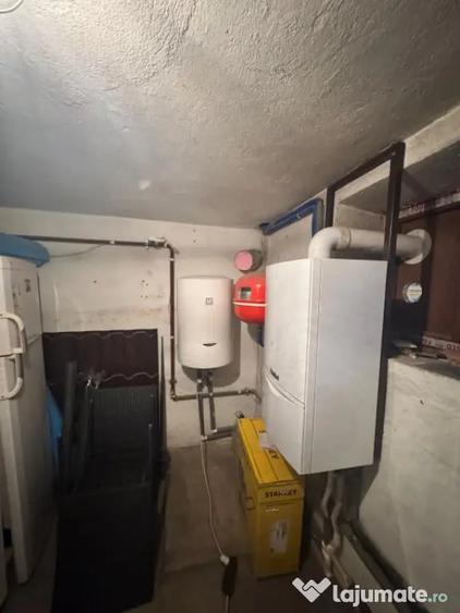 Casă cu 4 camere cu Teren 120 Mp în 1 Mai