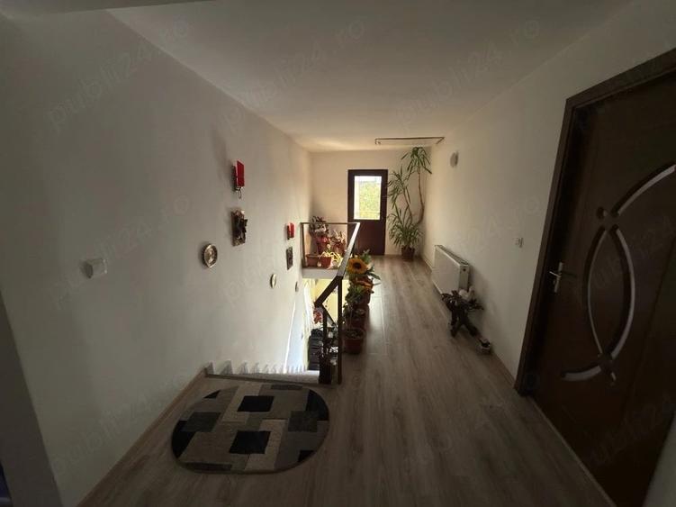 Casă cu 3 camere cu Teren 470 Mp în Central