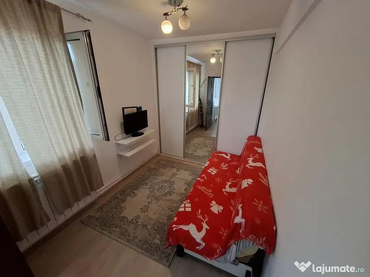 Apartament cu 3 camere semidecomandat în Brătianu