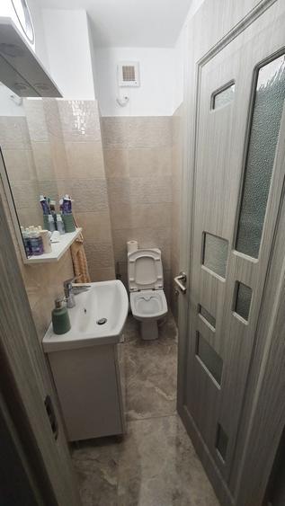Apartament cu 3 camere semidecomandat în Micălaca