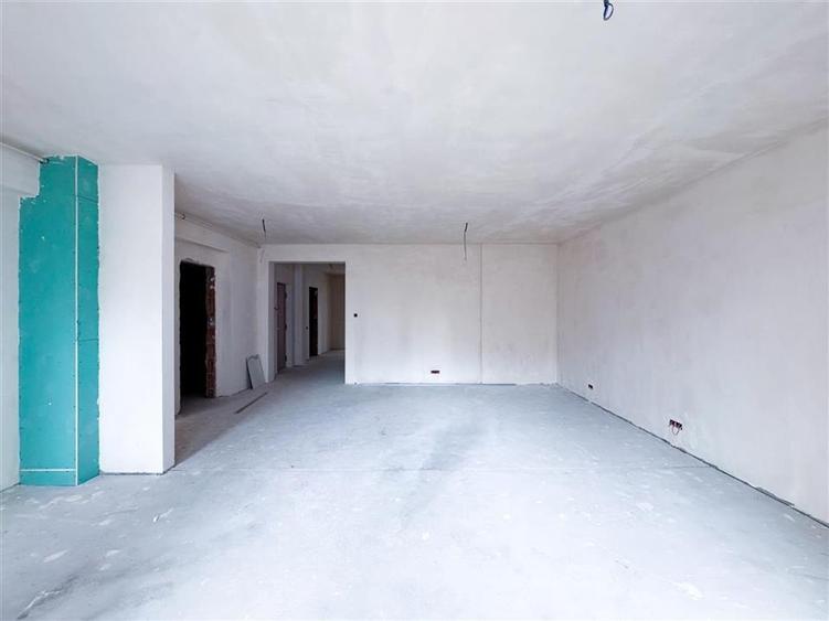 Apartament cu 2 camere decomandat în Aviației