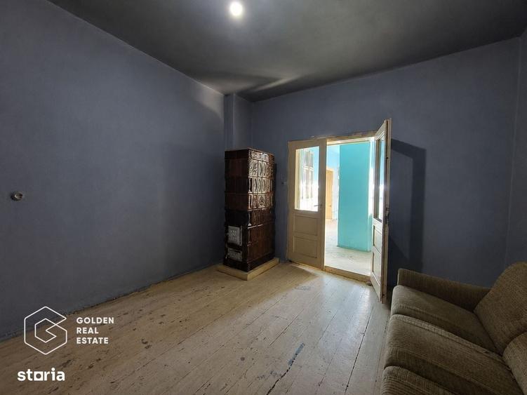 Casă cu 4 camere decomandat cu Teren 420 Mp în Central