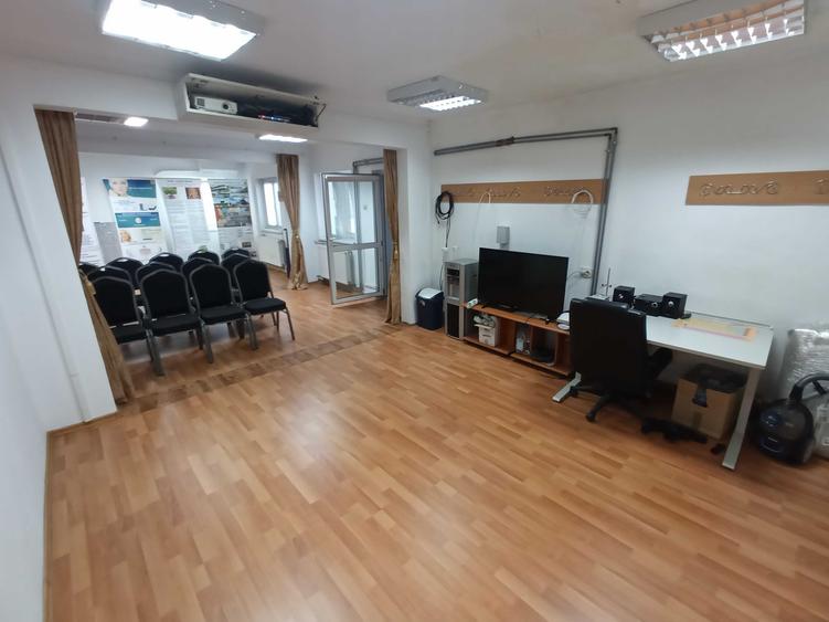 Casă cu 4 camere în Alexandriei