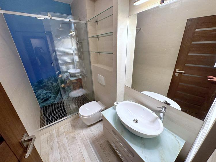 Apartament cu 2 camere semidecomandat, mobilat în Central