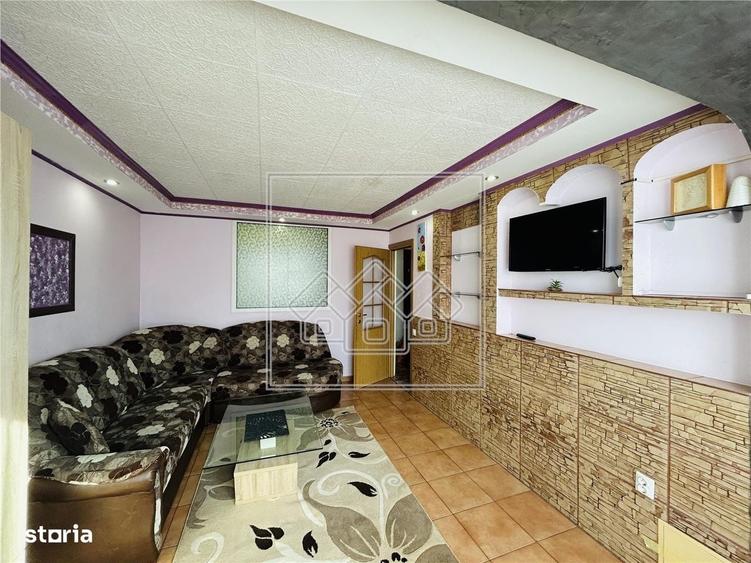 Apartament cu 2 camere decomandat în Terezian