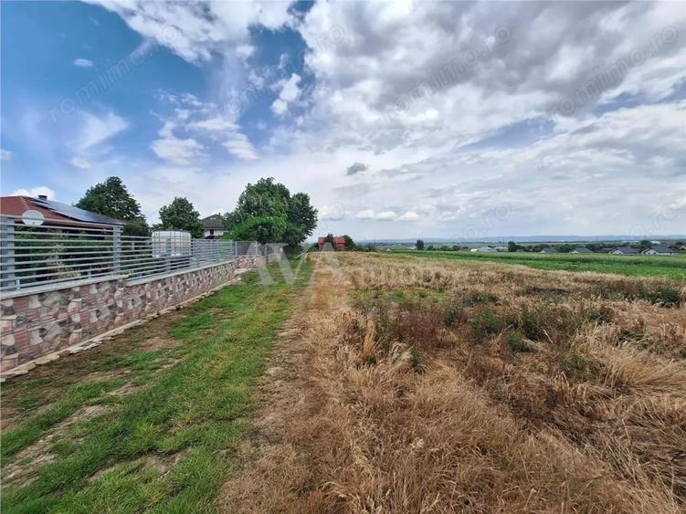 Teren intravilan 2700 mp, deschidere 123 ml, zona Hemeiusi - 4