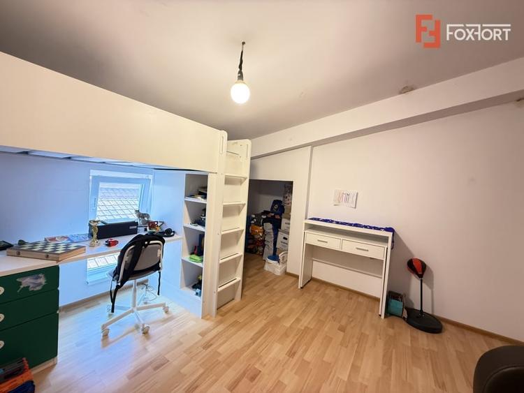 Duplex cu 5 camere cu Canalizare în Săcălaz
