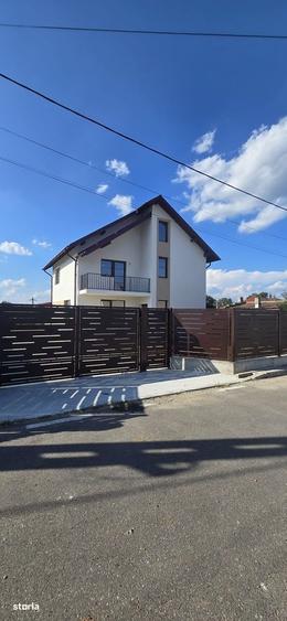 Casă cu 4 camere cu Teren 600 Mp în Bradu