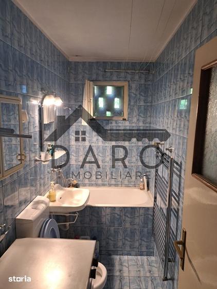 Apartament cu 3 camere semidecomandat în Dâmbu Pietros