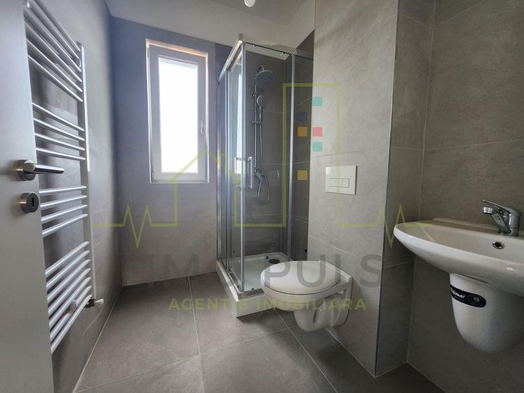 Apartament cu 3 camere decomandat în Torontalului