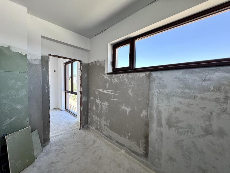 Duplex cu 4 camere cu Canalizare în Domnești