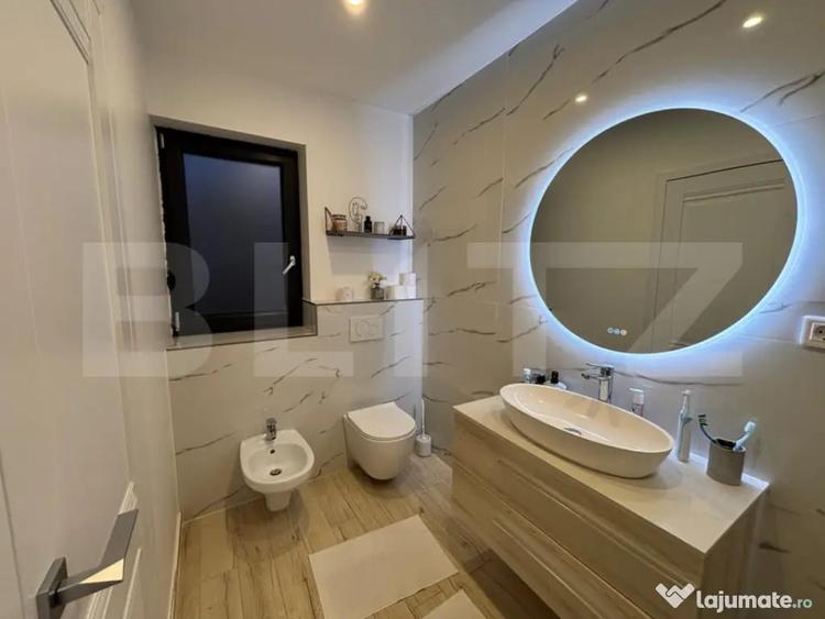 Casă cu 6 camere cu Teren 500 Mp în Calea Moldovei