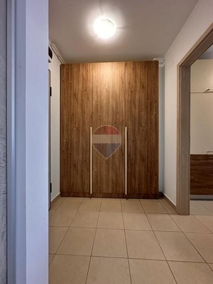 Apartament cu 2 camere semidecomandat, mobilat în Băneasa