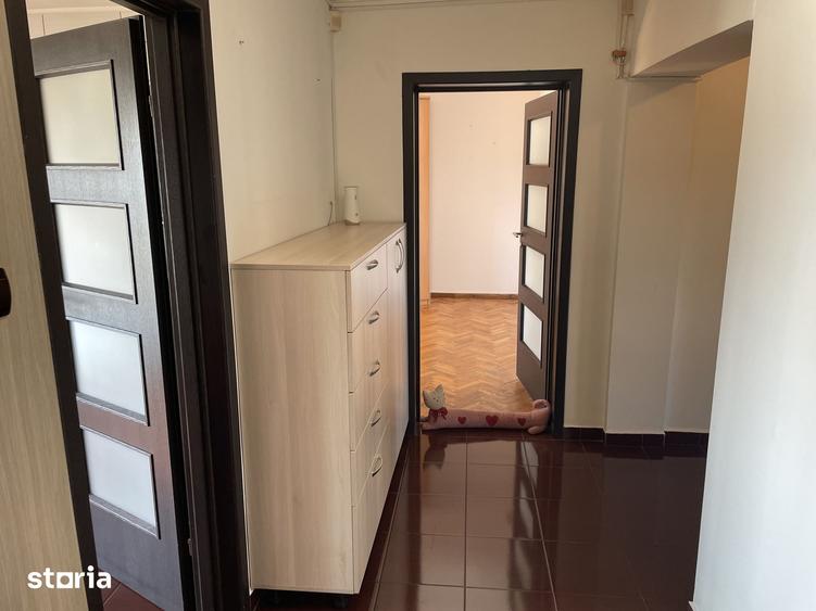 Apartament cu 3 camere decomandat în Centrul Civic