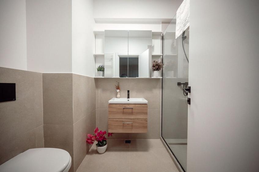 Apartament cu 2 camere decomandat în Mamaia-Sat