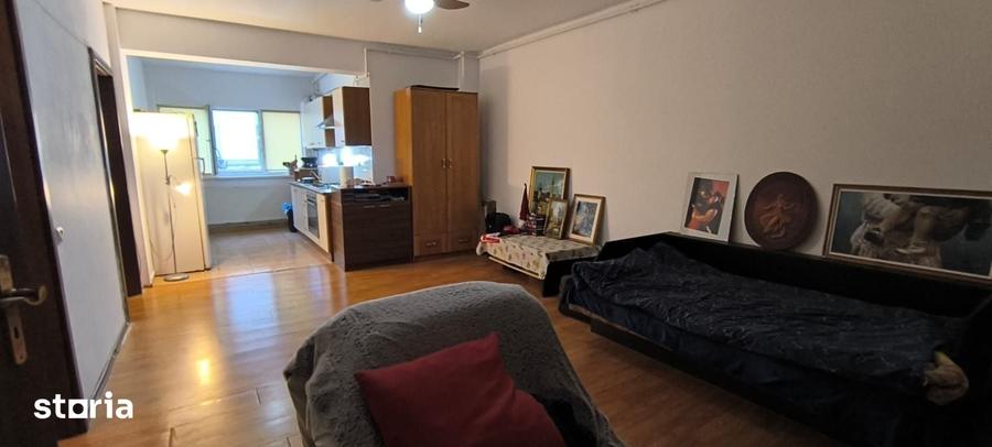 Apartament cu 2 camere semidecomandat în Bună Ziua