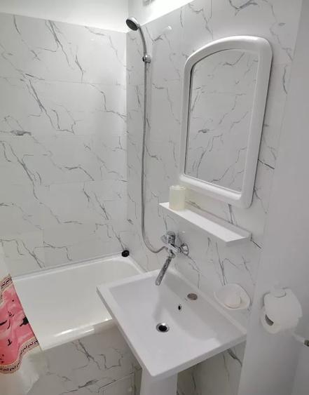 Apartament cu 2 camere semidecomandat, mobilat în Brătianu