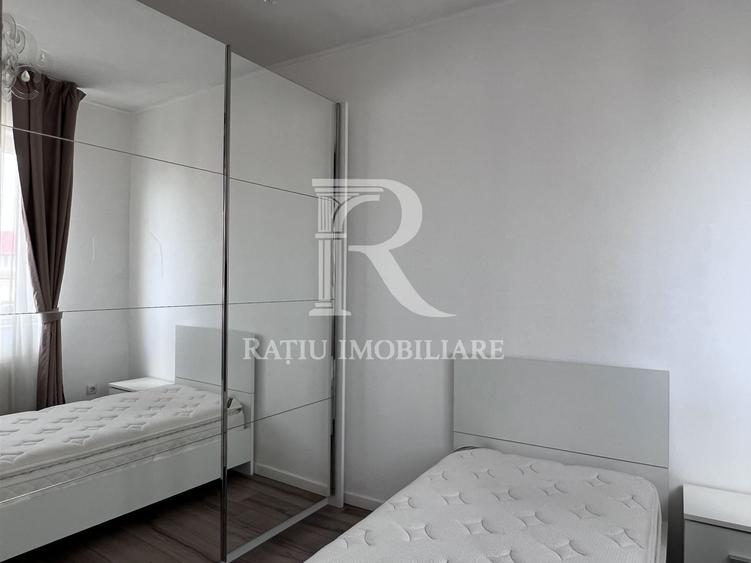 Apartament cu 3 camere decomandat, mobilat în Calea Aradului