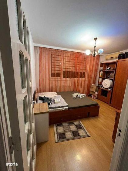 Apartament cu 3 camere decomandat în Letea Veche