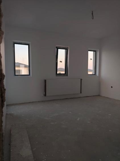 Casă individuală cu 4 camere cu Teren 484 Mp în Bâcu