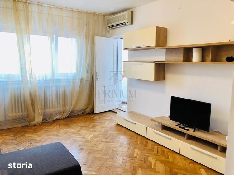 Apartament cu 4 camere decomandat în Central