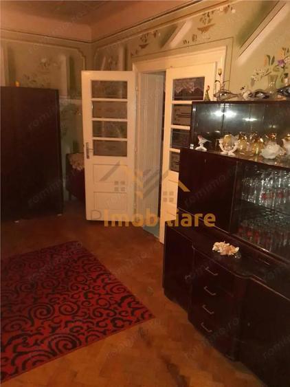 Casă cu 4 camere cu Teren 5526 Mp în Cheșa