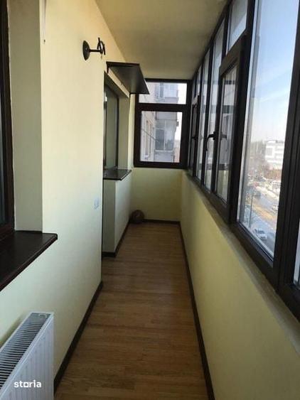 Apartament cu 3 camere semidecomandat în Central