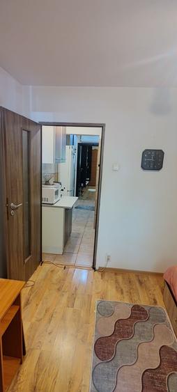 Inchiriez apartament 2 camere - 3